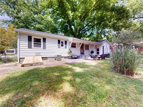 1051 Crown Avenue Ravenna OH 44266