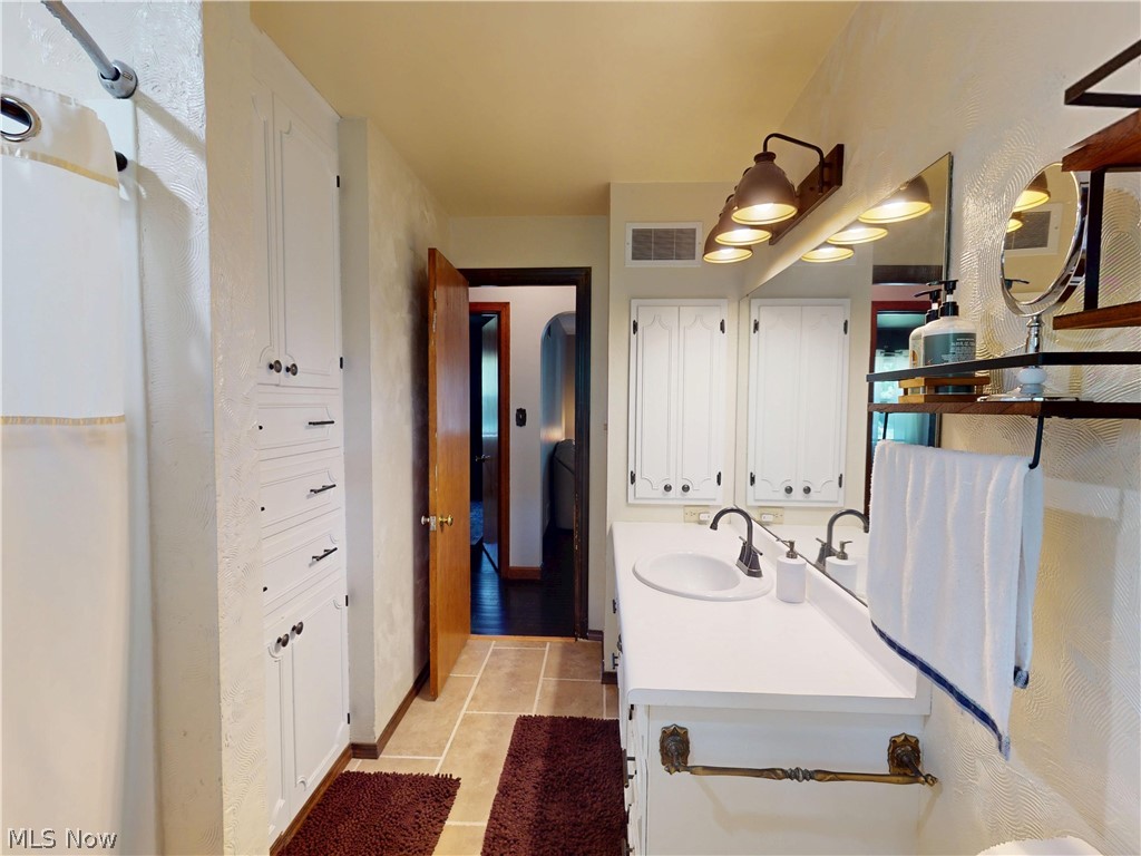 1051 Crown Avenue Ravenna OH 44266