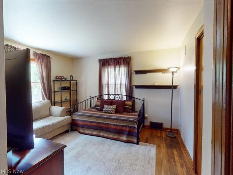 1051 Crown Avenue Ravenna OH 44266