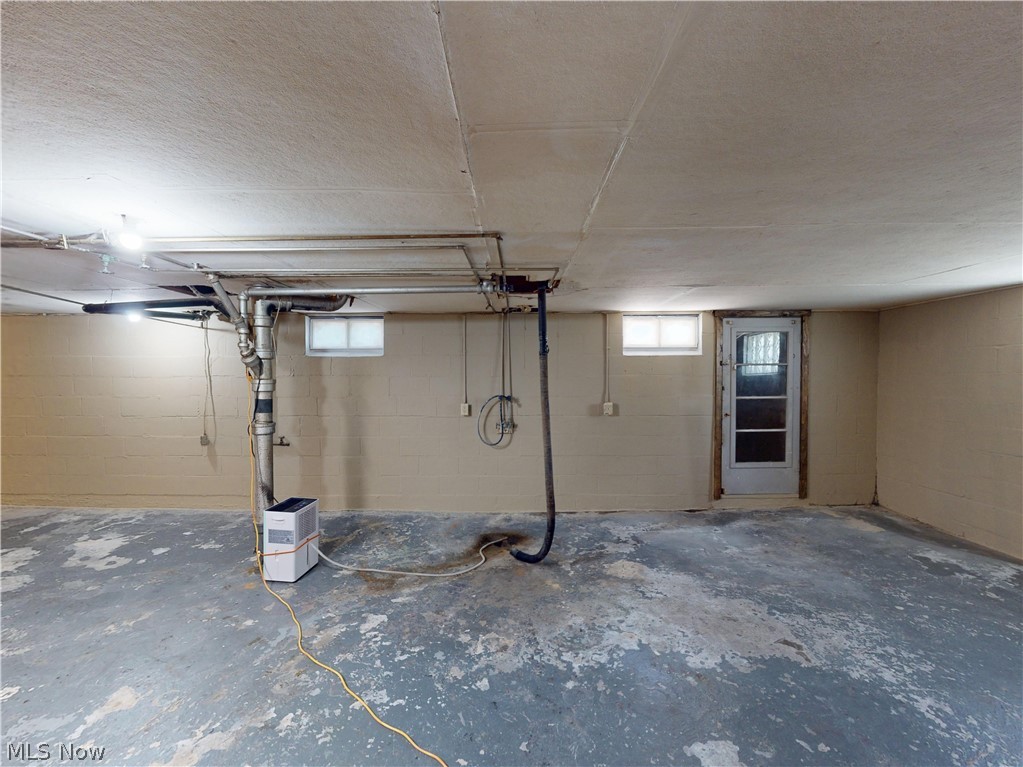 1051 Crown Avenue Ravenna OH 44266