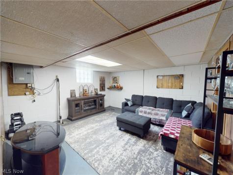 1051 Crown Avenue Ravenna OH 44266