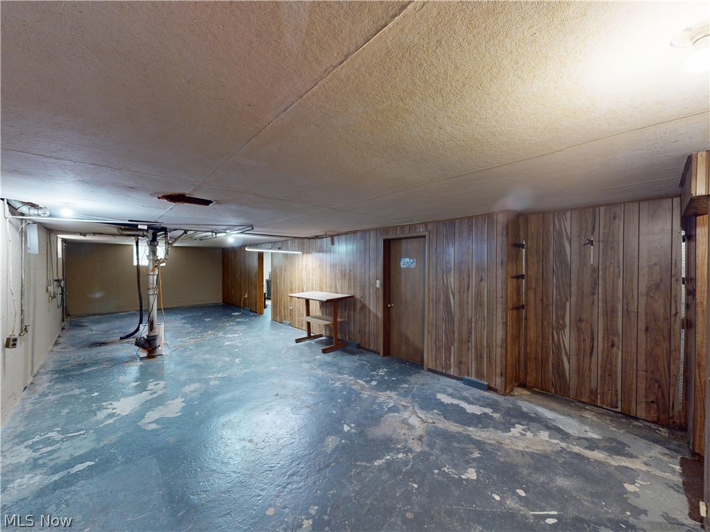 1051 Crown Avenue Ravenna OH 44266
