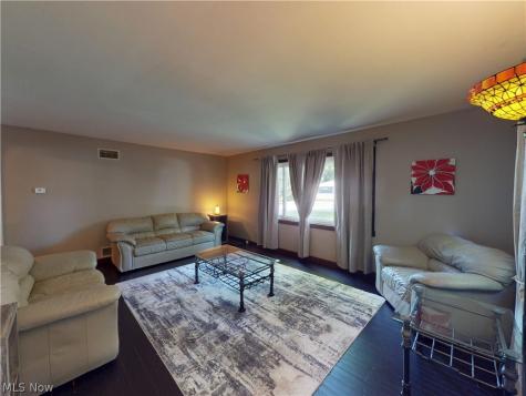 1051 Crown Avenue Ravenna OH 44266