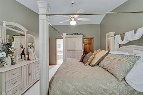 5901 Sharon Drive Youngstown OH 44512