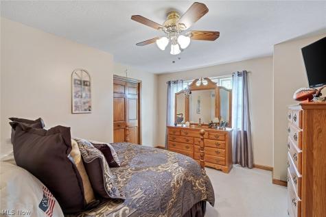 5901 Sharon Drive Youngstown OH 44512
