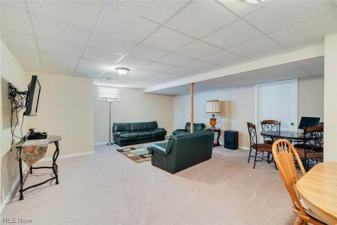 5901 Sharon Drive Youngstown OH 44512