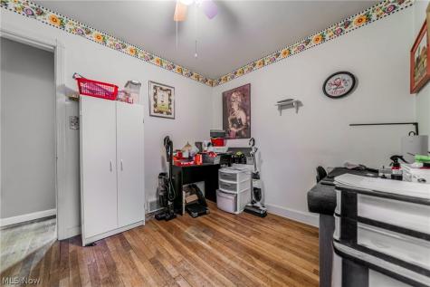 9011 Torrance Avenue Brooklyn OH 44144
