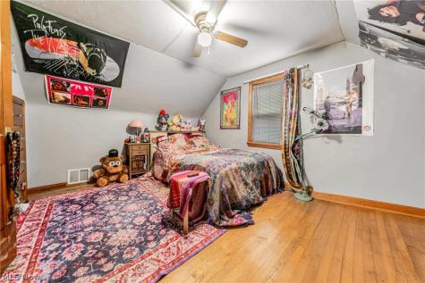 9011 Torrance Avenue Brooklyn OH 44144