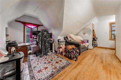 9011 Torrance Avenue Brooklyn OH 44144