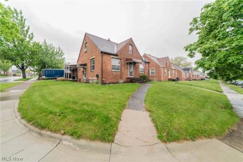 9011 Torrance Avenue Brooklyn OH 44144