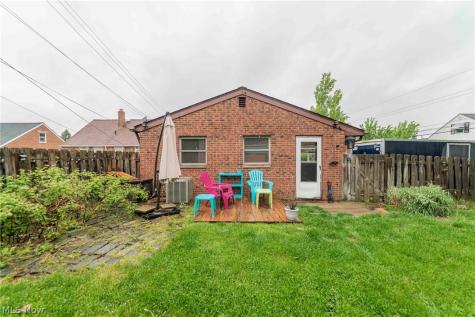 9011 Torrance Avenue Brooklyn OH 44144