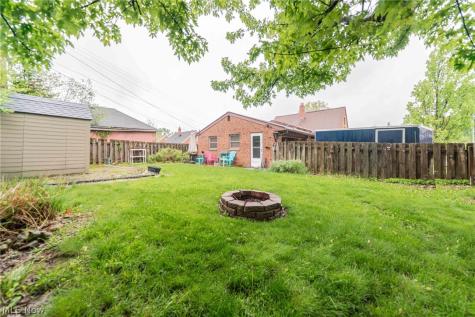 9011 Torrance Avenue Brooklyn OH 44144
