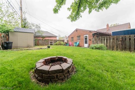9011 Torrance Avenue Brooklyn OH 44144