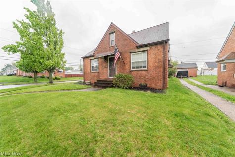 9011 Torrance Avenue Brooklyn OH 44144