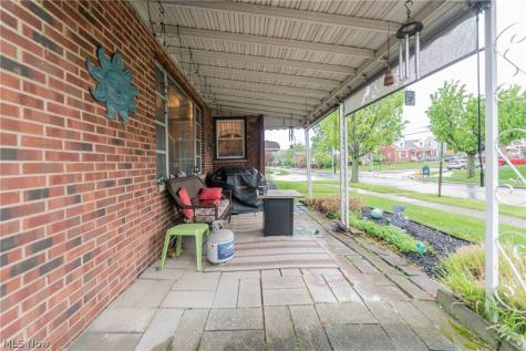 9011 Torrance Avenue Brooklyn OH 44144