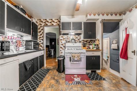 9011 Torrance Avenue Brooklyn OH 44144