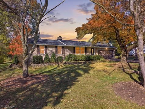 8195 Overwood Avenue NW North Canton OH 44720