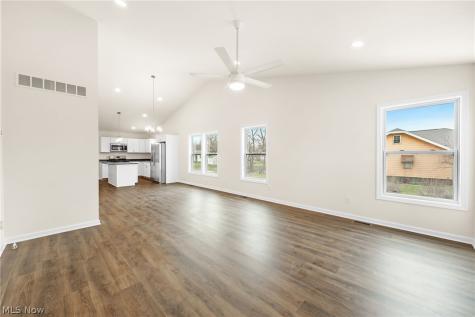 1328 Hazelwood Akron OH 44305