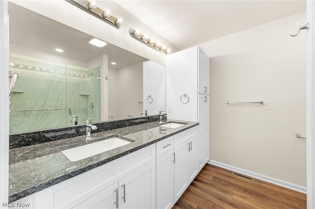 1328 Hazelwood Akron OH 44305