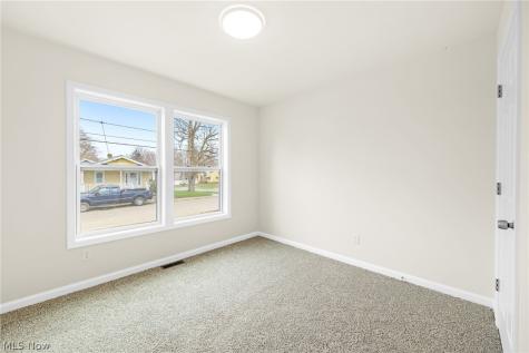 1328 Hazelwood Akron OH 44305