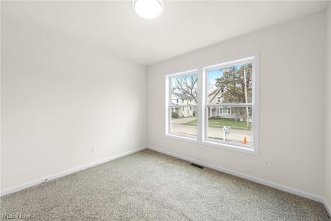 1328 Hazelwood Akron OH 44305