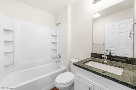 1328 Hazelwood Akron OH 44305