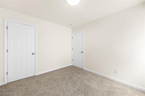 1328 Hazelwood Akron OH 44305