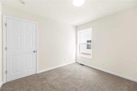 1328 Hazelwood Akron OH 44305