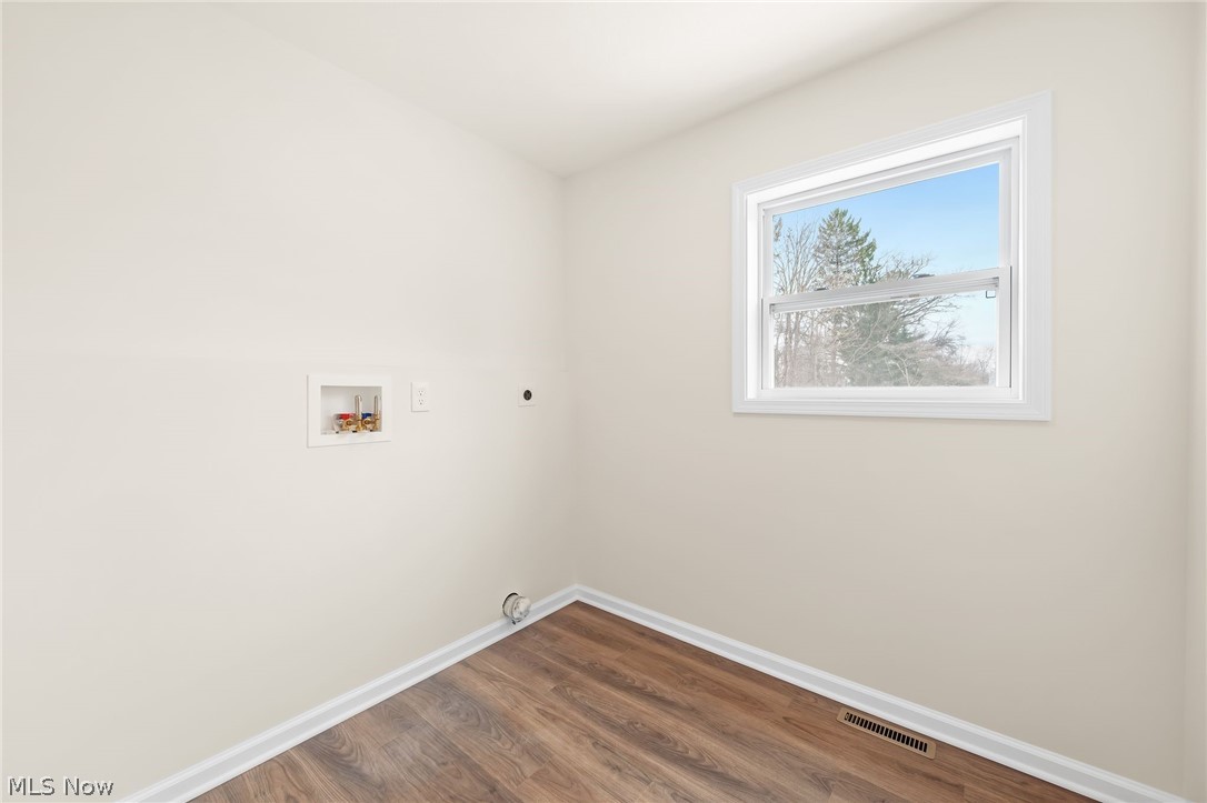 1328 Hazelwood Akron OH 44305