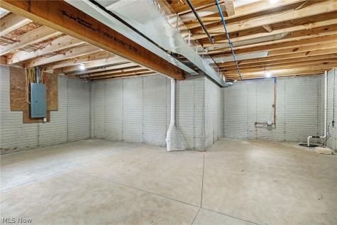1328 Hazelwood Akron OH 44305