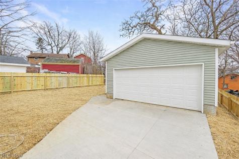 1328 Hazelwood Akron OH 44305