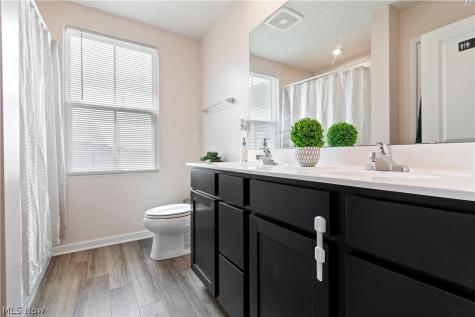 3264 Sunny Brook Drive Akron OH 44312