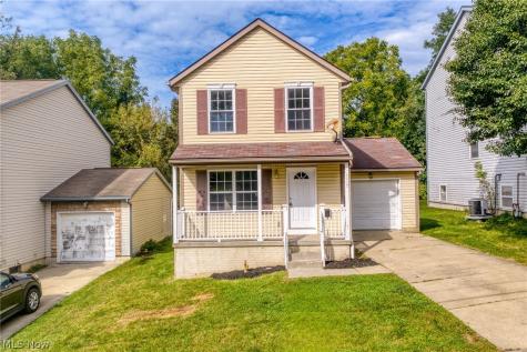 1117 Smithfarm Akron OH 44305