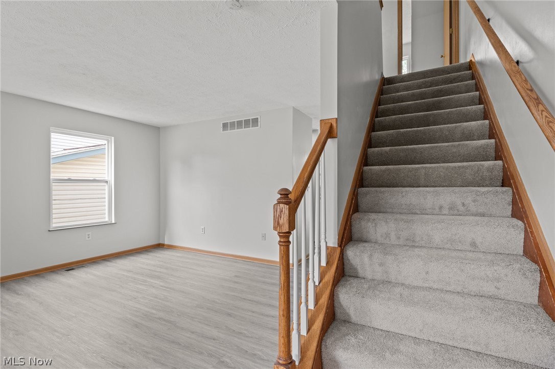 1117 Smithfarm Akron OH 44305