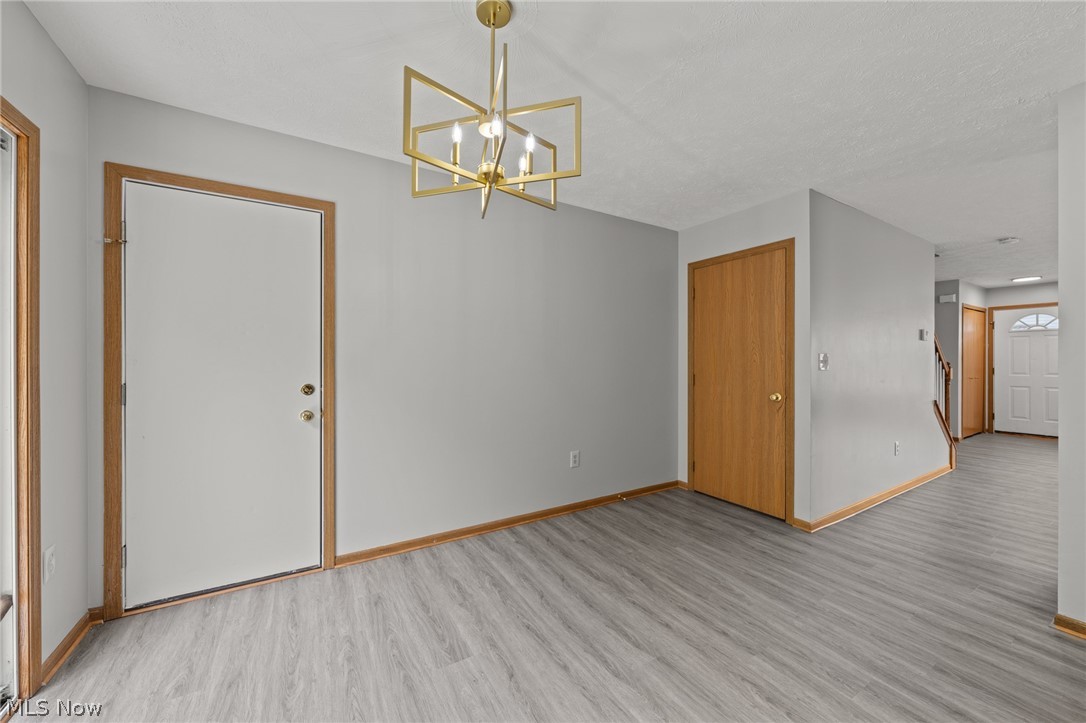 1117 Smithfarm Akron OH 44305