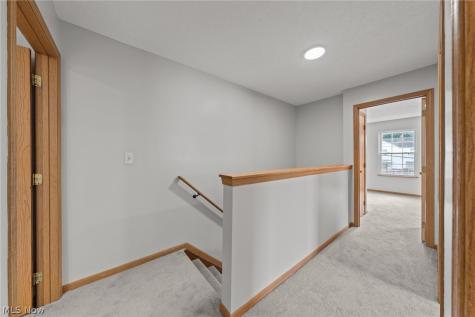 1117 Smithfarm Akron OH 44305