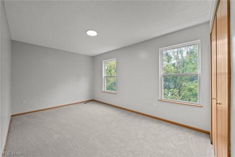 1117 Smithfarm Akron OH 44305