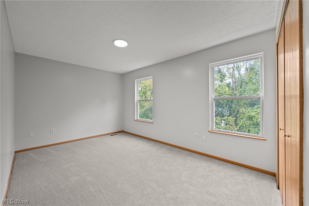 1117 Smithfarm Akron OH 44305