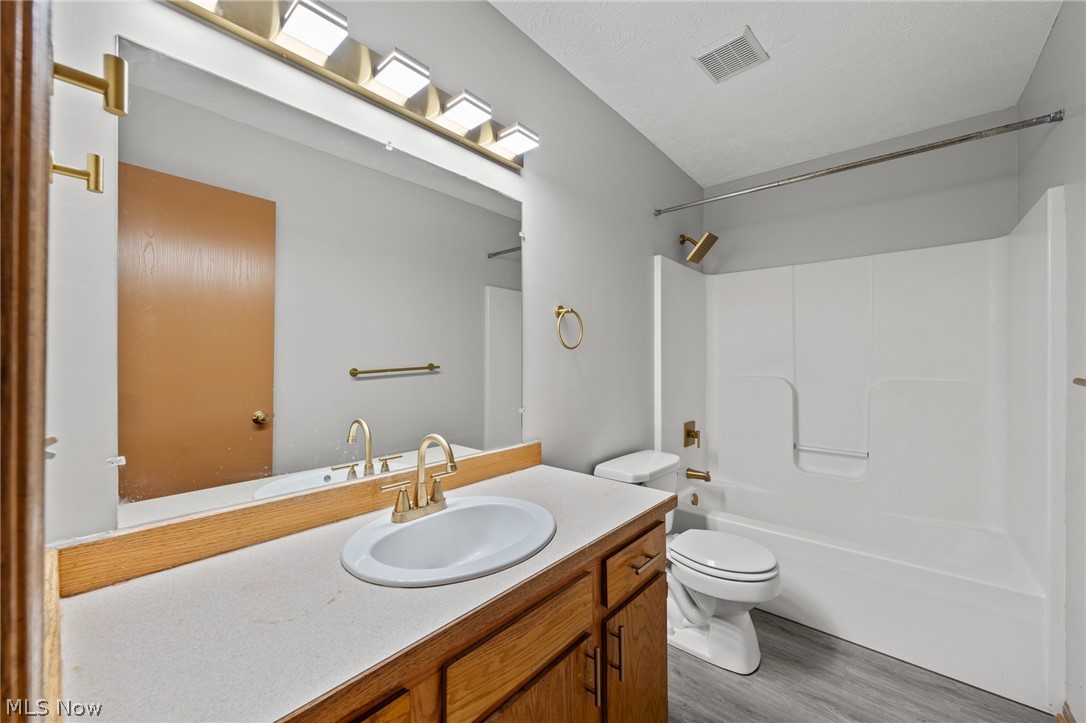 1117 Smithfarm Akron OH 44305