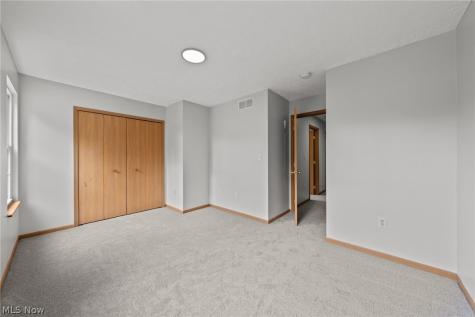 1117 Smithfarm Akron OH 44305