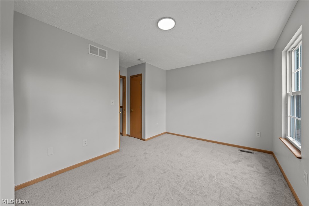 1117 Smithfarm Akron OH 44305
