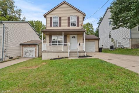 1117 Smithfarm Akron OH 44305