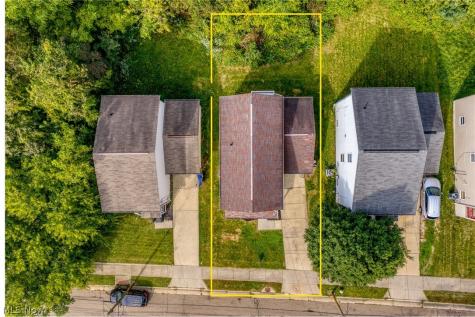 1117 Smithfarm Akron OH 44305