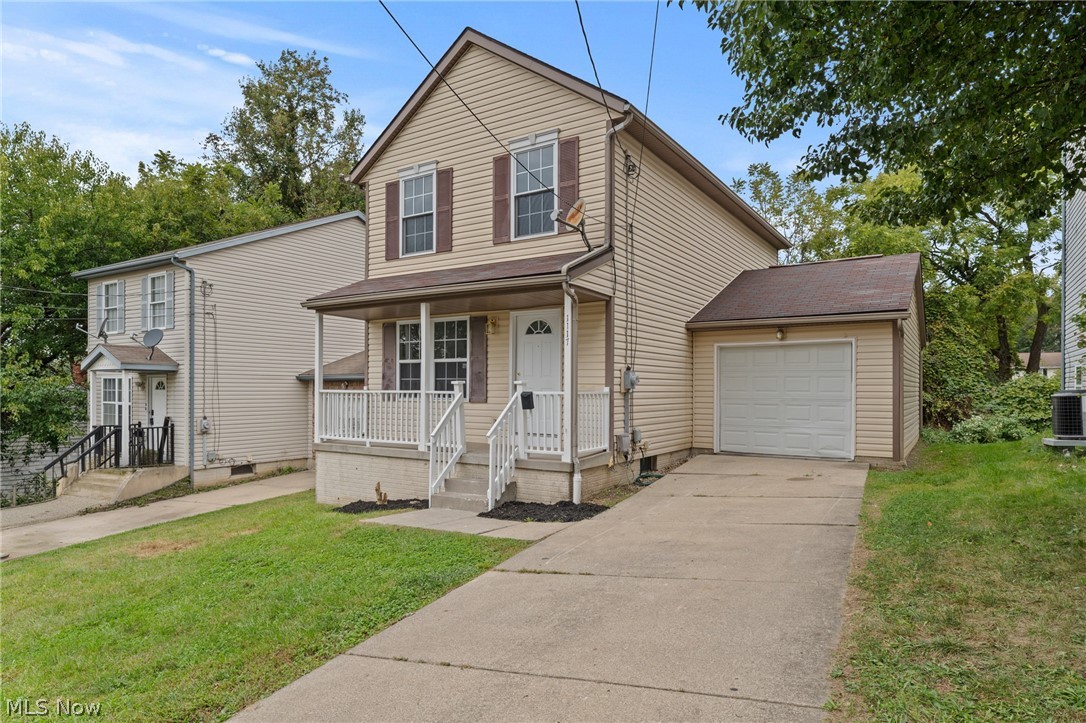1117 Smithfarm Akron OH 44305