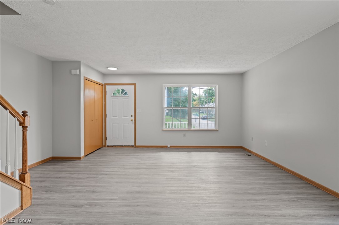 1117 Smithfarm Akron OH 44305