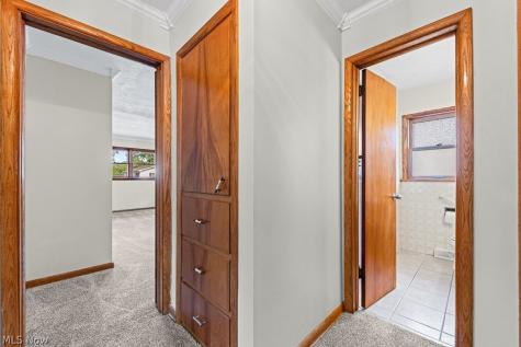 681 Newton Avenue Barberton OH 44203