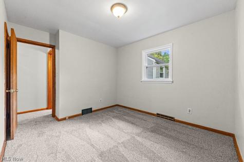 681 Newton Avenue Barberton OH 44203