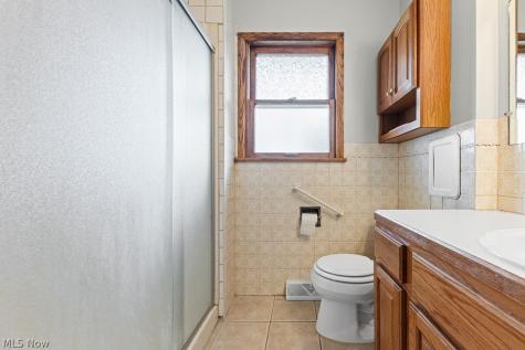 681 Newton Avenue Barberton OH 44203