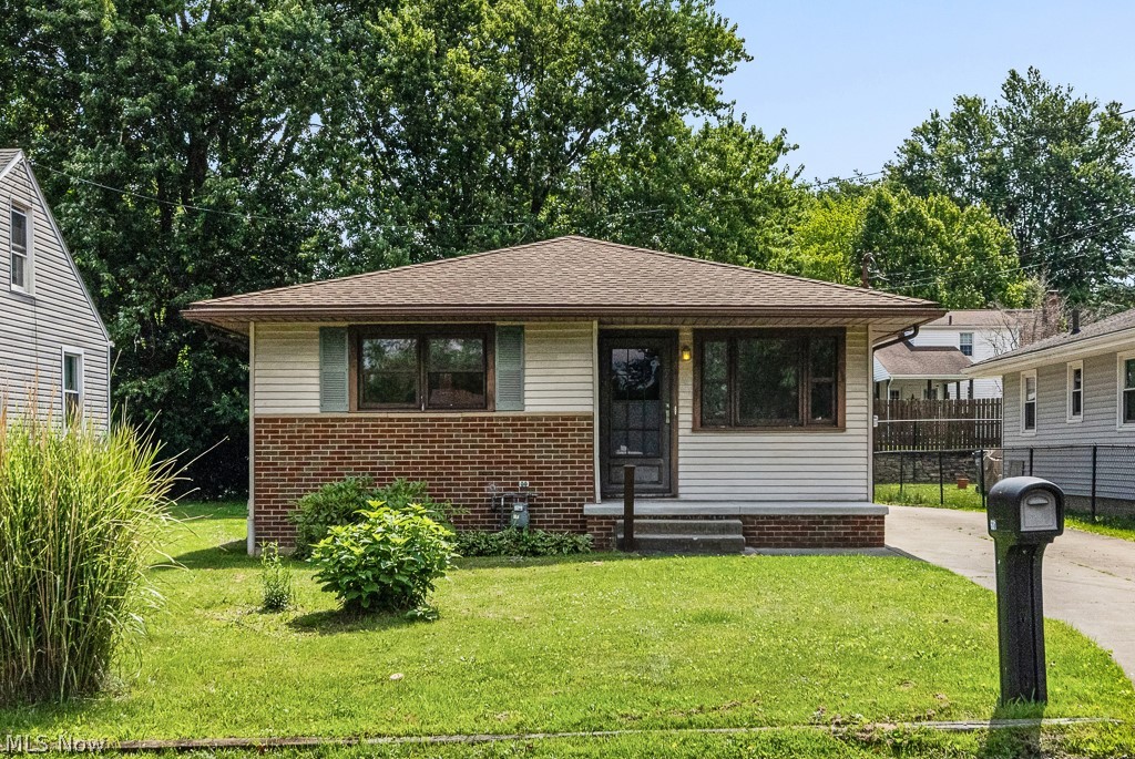 681 Newton Avenue Barberton OH 44203