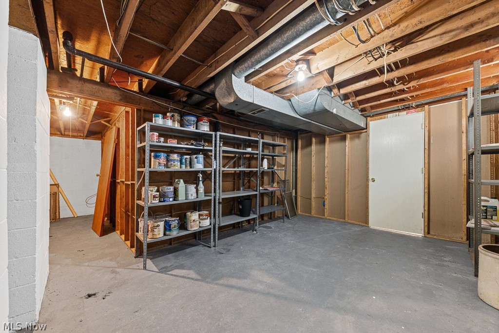 681 Newton Avenue Barberton OH 44203